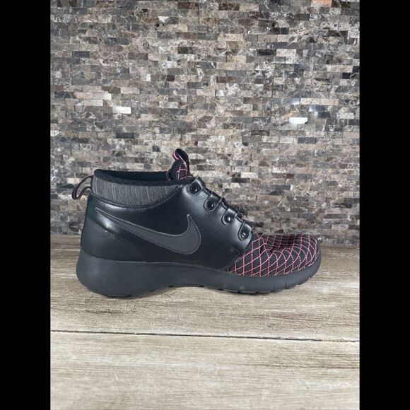 Nike Roshe One Mid Black Pink Leather Sneakers Size 7Y Womens 8.5 807576 001 - Picture 7 of 8